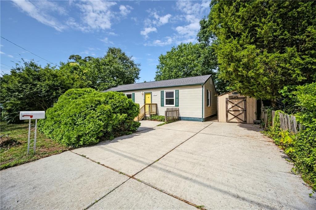 Photo 1 of 24 — 8857 Devon ST, Norfolk, VA 23503