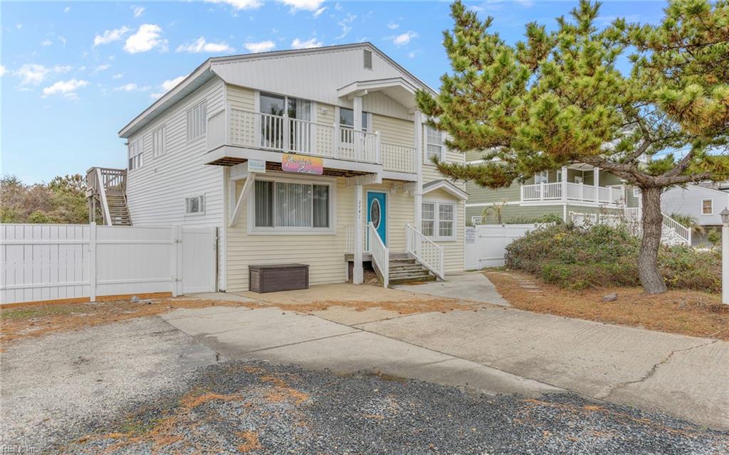 Photo 1 of 38 — 2741 Sandpiper RD, Virginia Beach, VA 23456