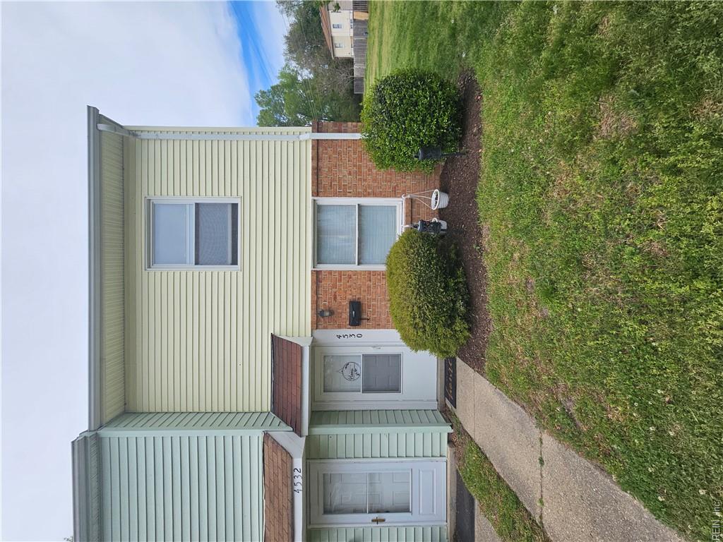 Photo 1 of 13 — 4530 Greenwood DR, Portsmouth, VA 23701