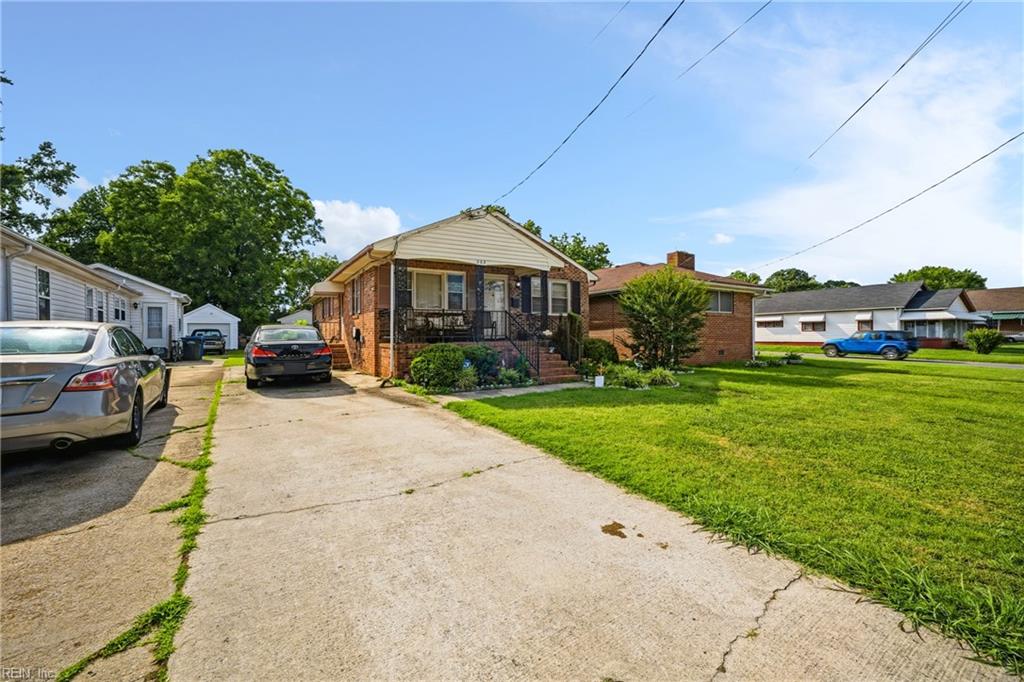 Photo 1 of 19 — 203 Maple ST, Suffolk, VA 23434