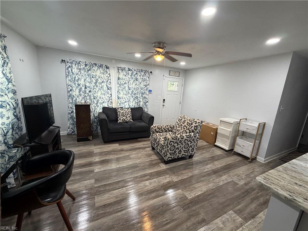 2709 Whitestone AVE - Photo 2