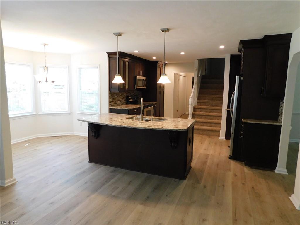 1129 Crystalwood CIR - Photo 3