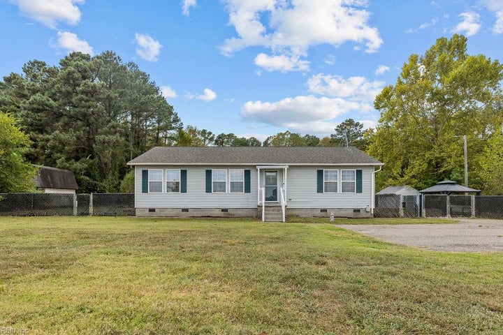 Photo 1 of 30 — 2455 Hog Island RD, Surry, VA 23883