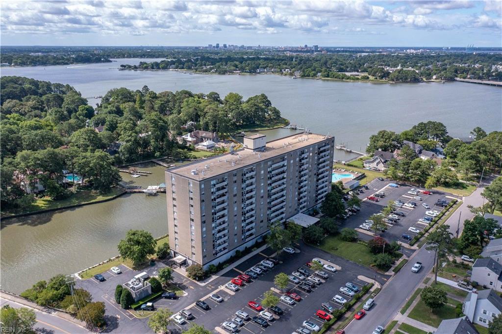 Photo 1 of 50 — 7320 Glenroie AVE 5D, Norfolk, VA 23505