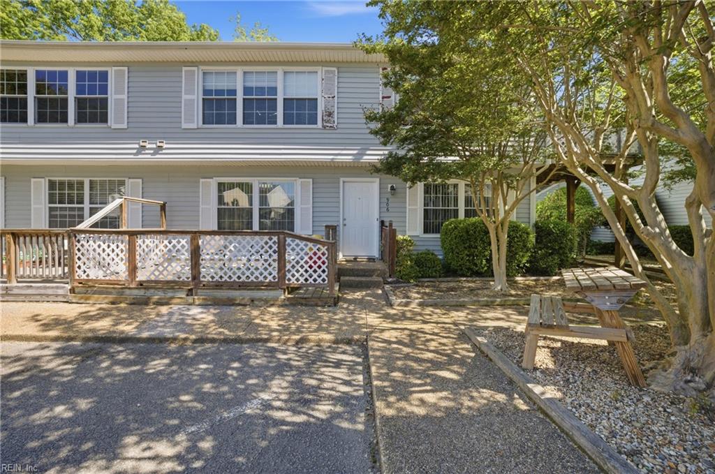 Photo 1 of 28 — 906 Donald WAY, Virginia Beach, VA 23451