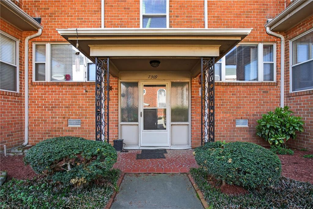 Photo 1 of 46 — 7309 River RD, Newport News, VA 23602