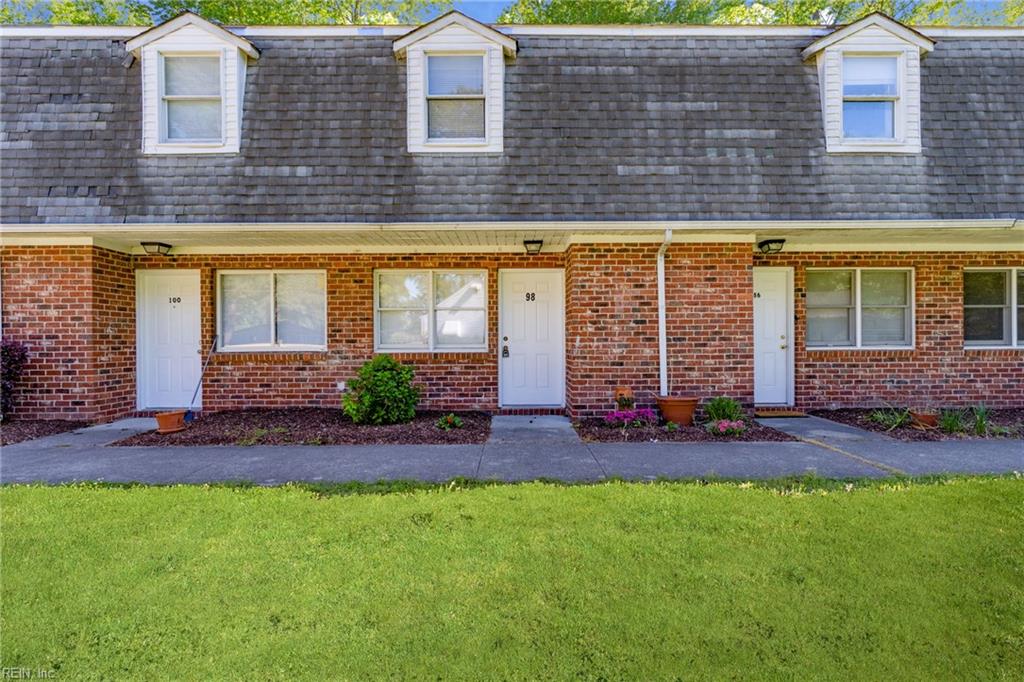 Photo 1 of 15 — 102 Francis ST 98, Portsmouth, VA 23702