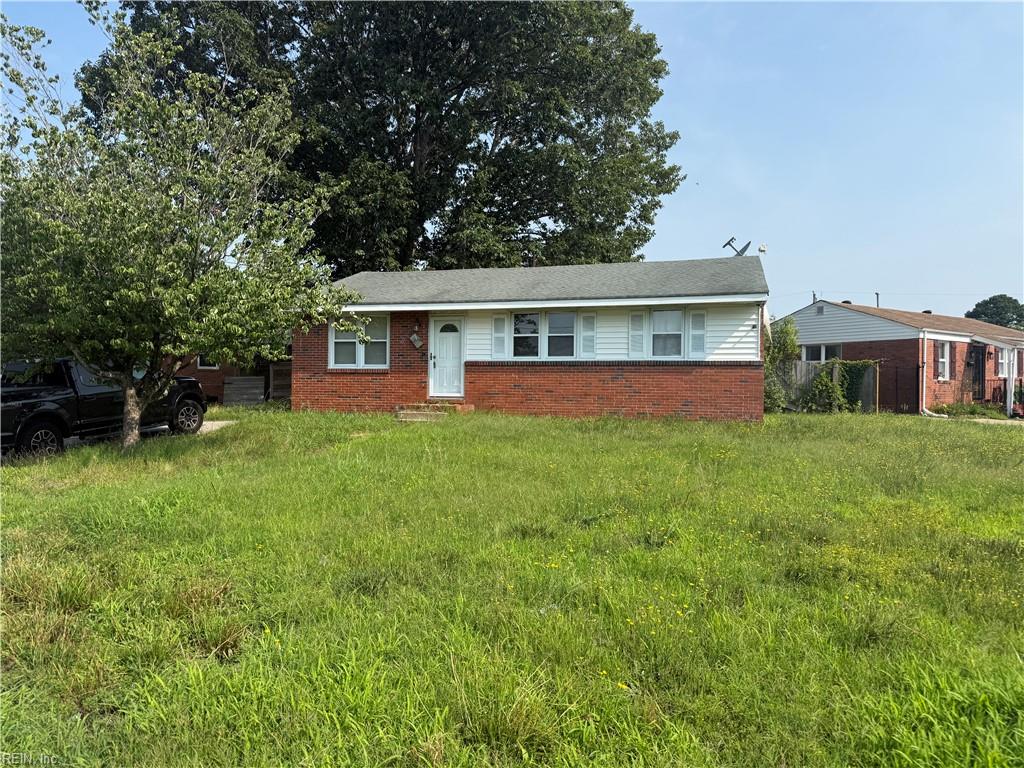 Photo 1 of 29 — 341 Keith CT, Chesapeake, VA 23325