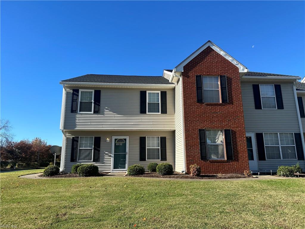 Photo 1 of 11 — 3301 Clover Meadows DR, Chesapeake, VA 23321