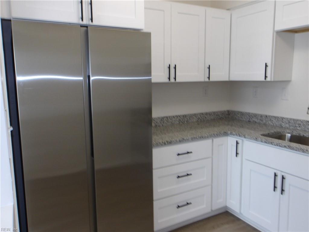 6619 N Stoney PT - Photo 2