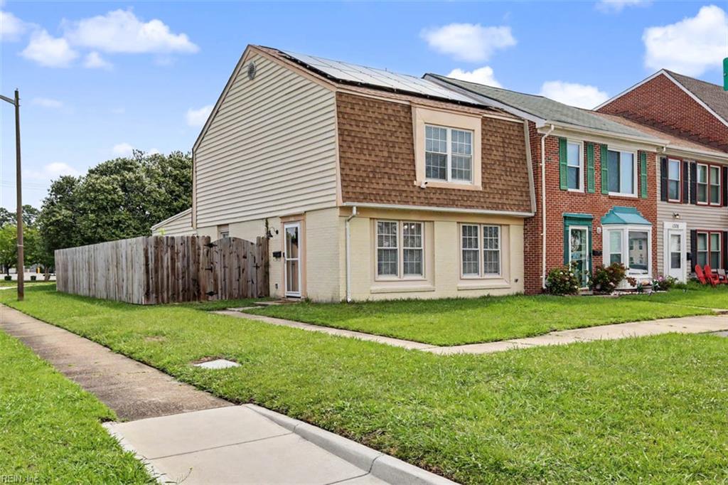Photo 1 of 36 — 1300 White Birch LN, Virginia Beach, VA 23453