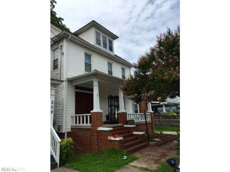 Photo 1 of 20 — 207 Poplar AVE, Norfolk, VA 23523