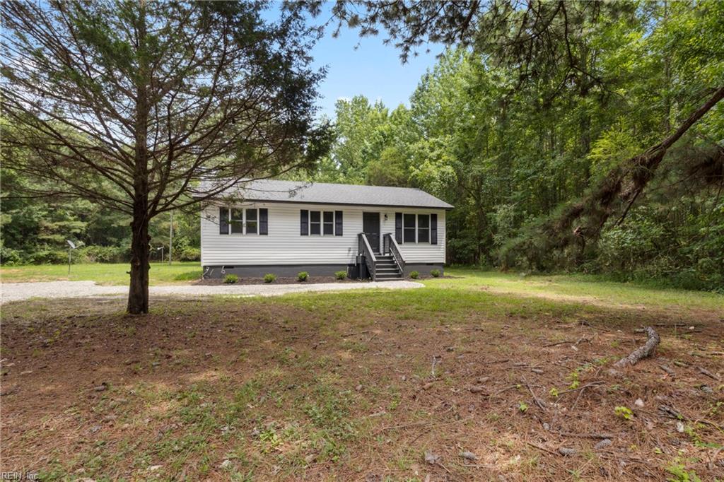 Photo 1 of 29 — 2239 Stratton Major RD, Shacklefords, VA 23156