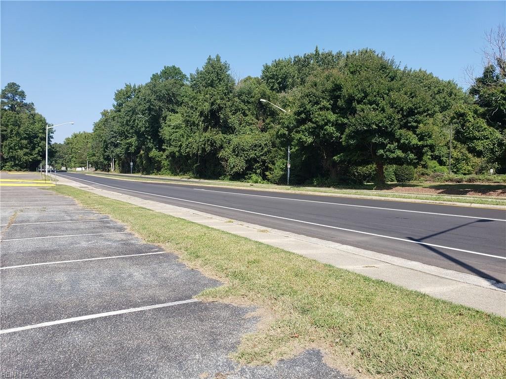 20 Hunt Club BLVD - Photo 2