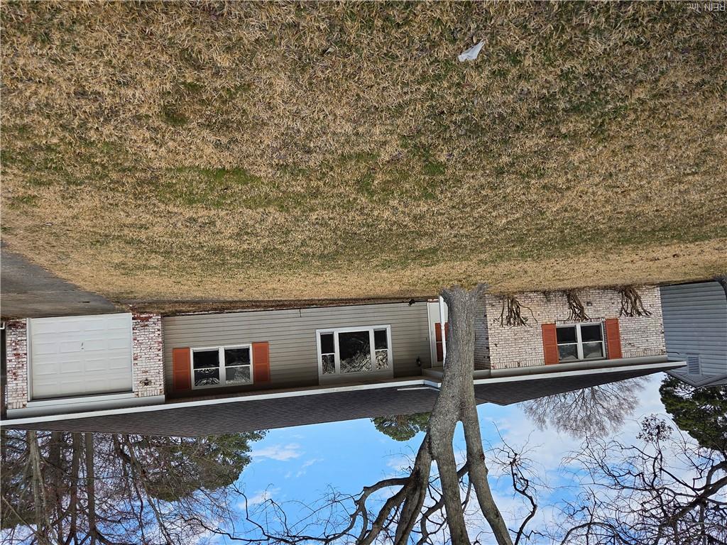 Photo 1 of 18 — 604 Sandy Springs LN, Virginia Beach, VA 23452