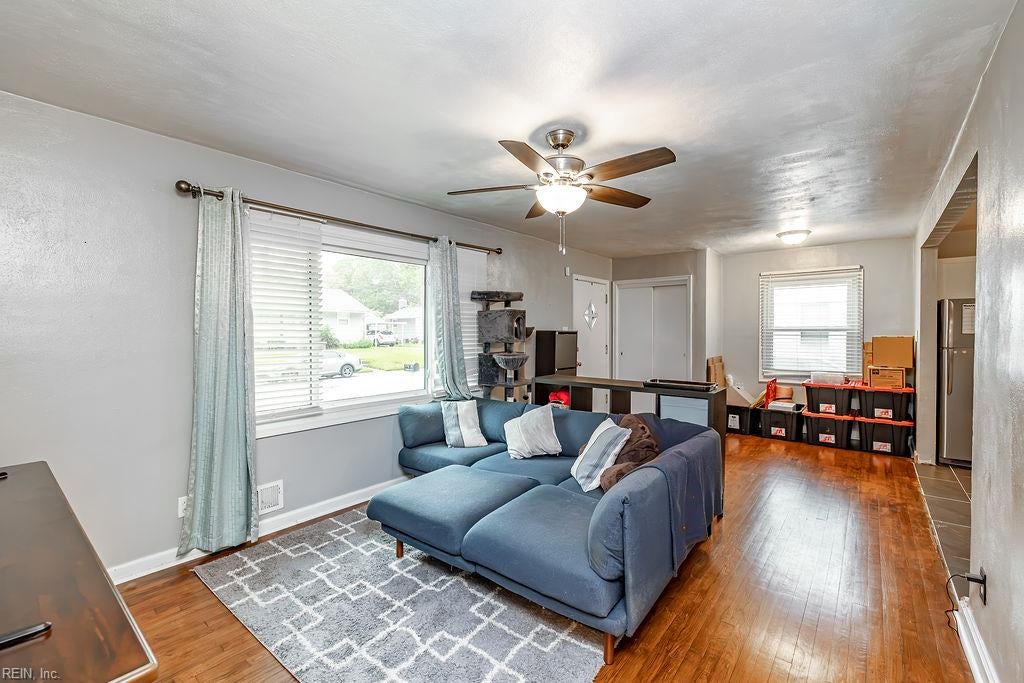 31 Warren DR - Photo 4