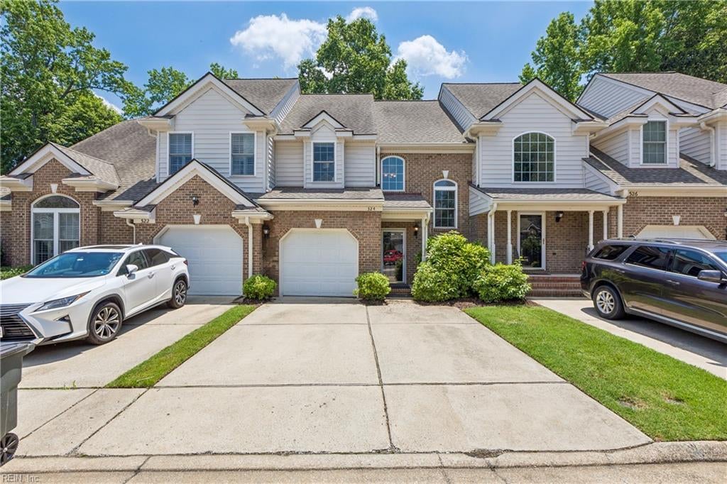 Photo 1 of 31 — 324 Hillside TER, Newport News, VA 23602