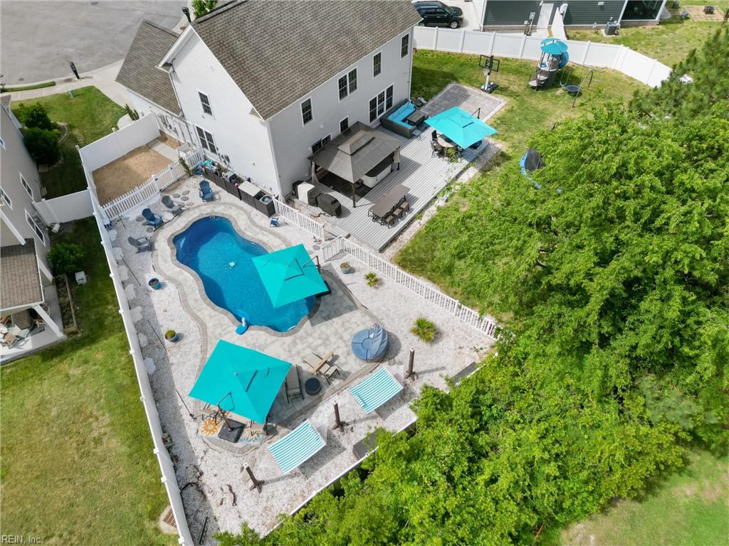 Photo 1 of 32 — 130 Jaclyn DR, Suffolk, VA 23434
