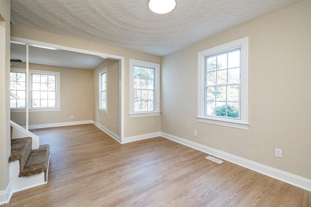 1911 E Bayview BLVD - Photo 4