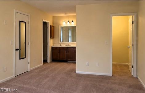 208 Henwick CT - Photo 4
