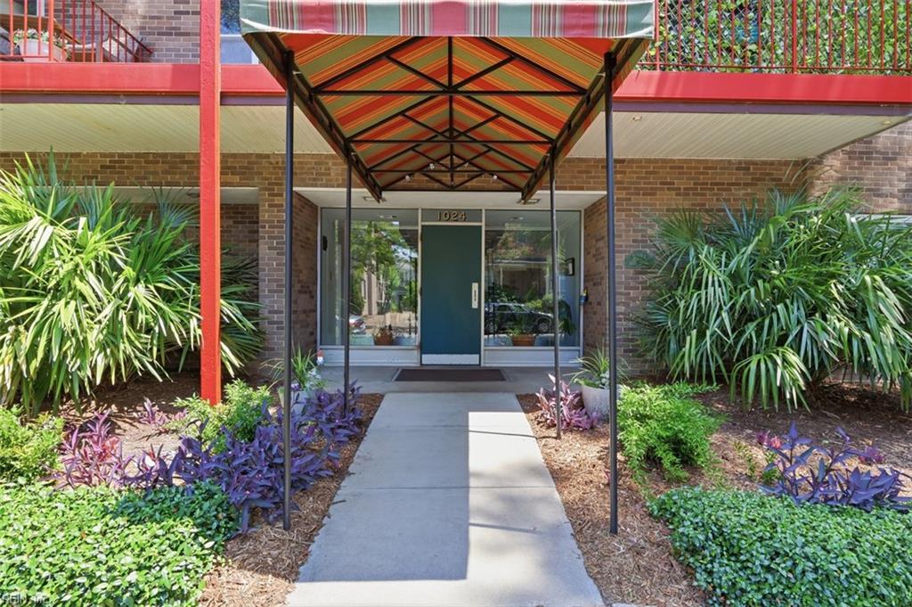 Photo 1 of 29 — 1024 Gates AVE 1, Norfolk, VA 23507