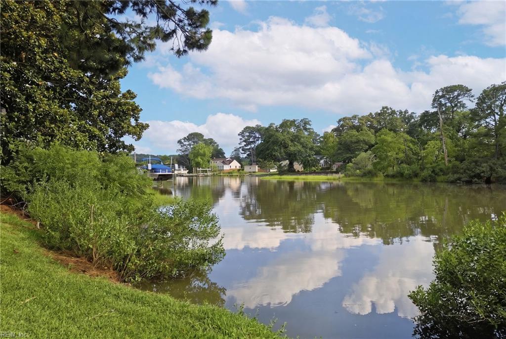 Photo 1 of 29 — 231 S Blake RD, Norfolk, VA 23505
