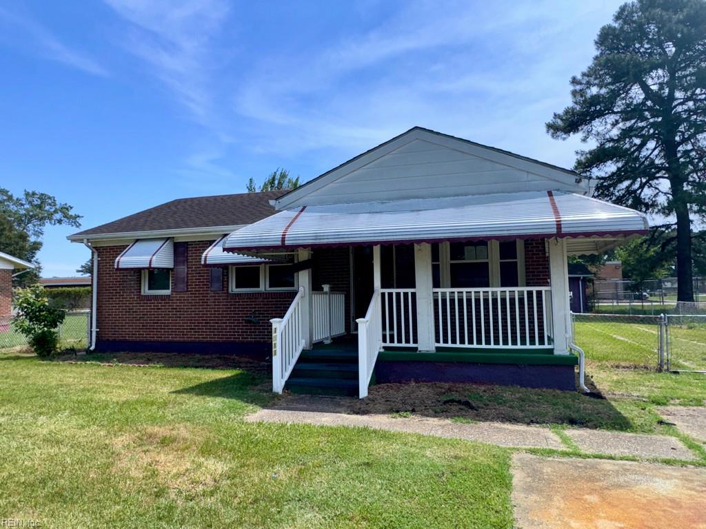 Photo 1 of 17 — 1511 Ekstine DR, Portsmouth, VA 23701
