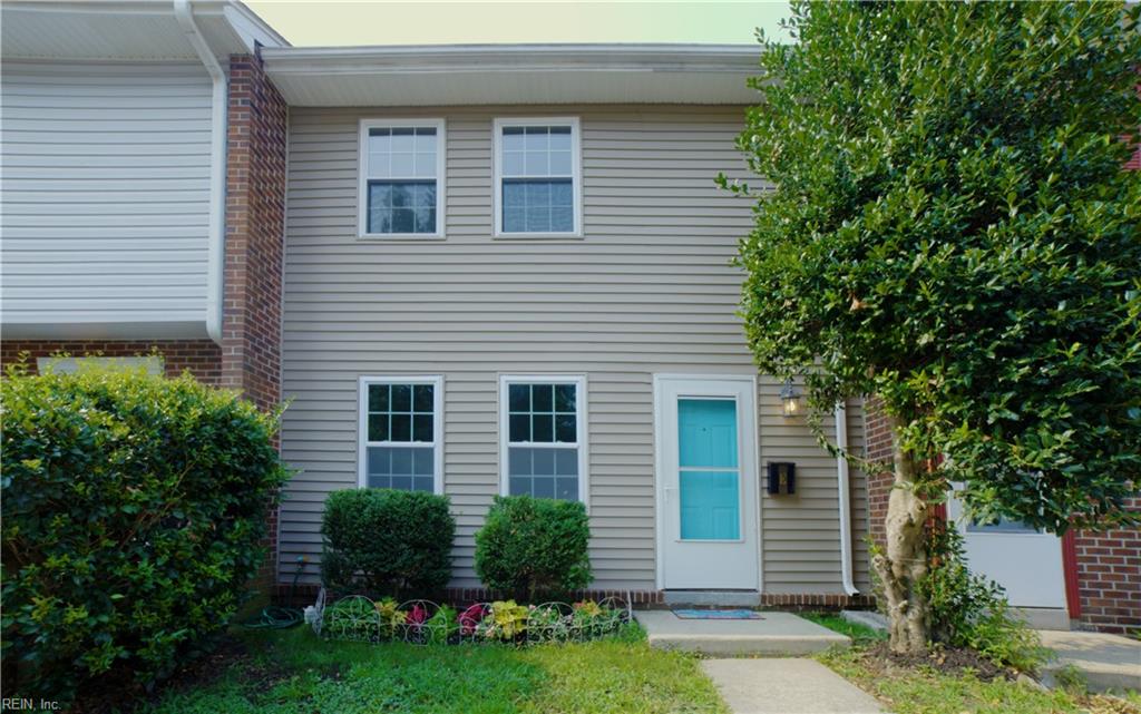 Photo 1 of 30 — 410 Savage Drive DR E, Newport News, VA 23602