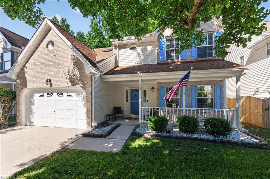 Photo 1 of 34 — 527 Windward DR, Chesapeake, VA 23320