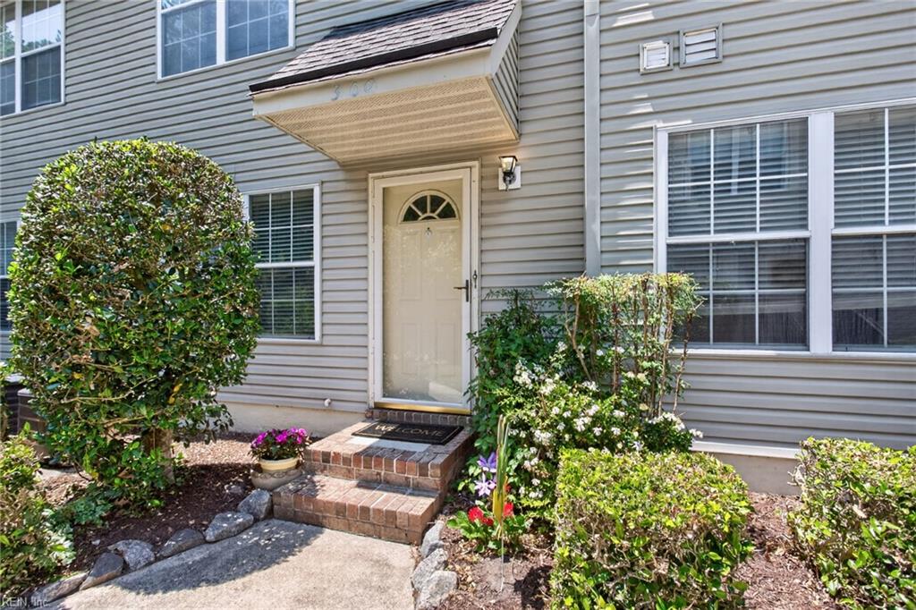 Photo 1 of 28 — 300 London Pointe CT, Virginia Beach, VA 23454