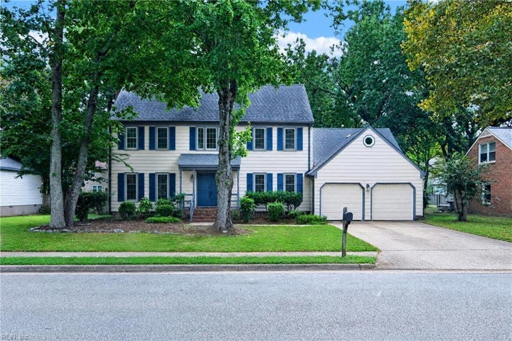 Photo 1 of 43 — 216 Admiral CT, Hampton, VA 23669