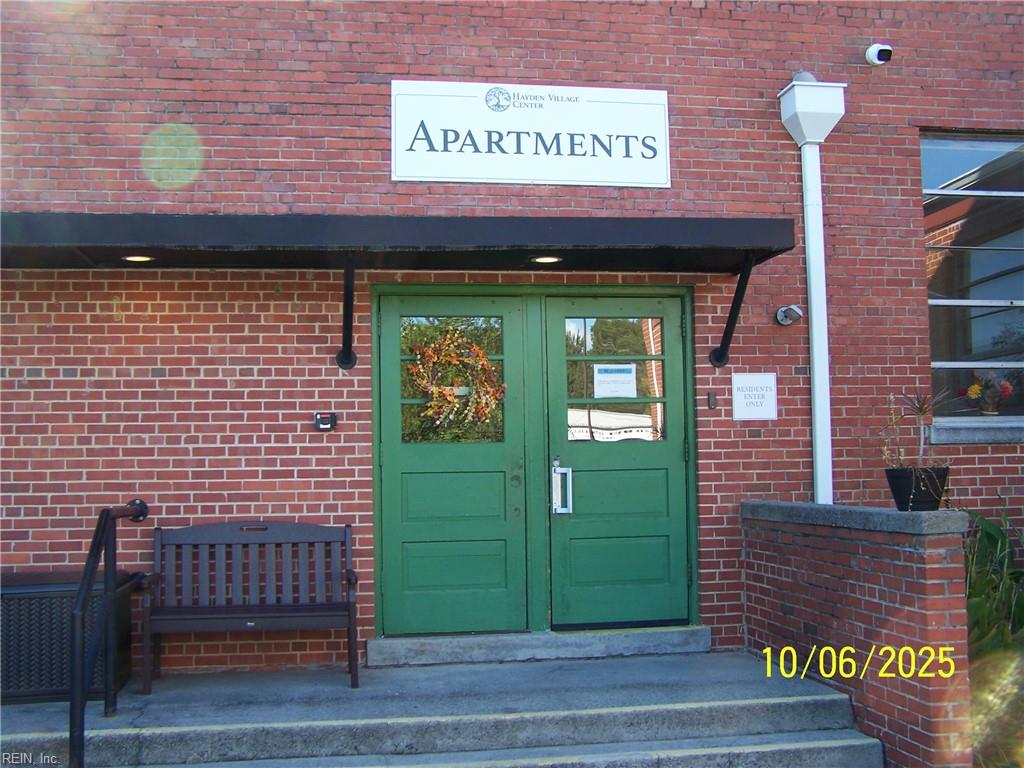 Photo 1 of 17 — 680 Oak ST 111, Franklin, VA 23851