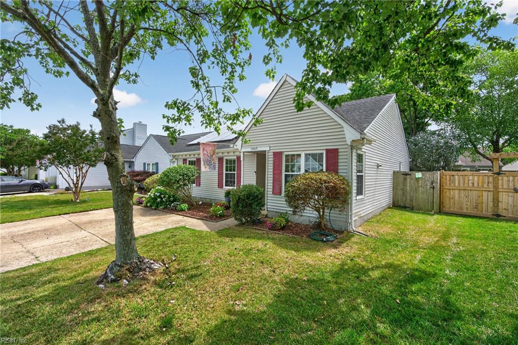 Photo 1 of 30 — 1069 Guest DR, Virginia Beach, VA 23454