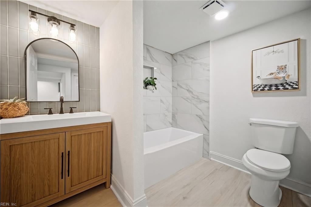 Photo 1 of 23 — 6803 Pierce ST, Norfolk, VA 23513