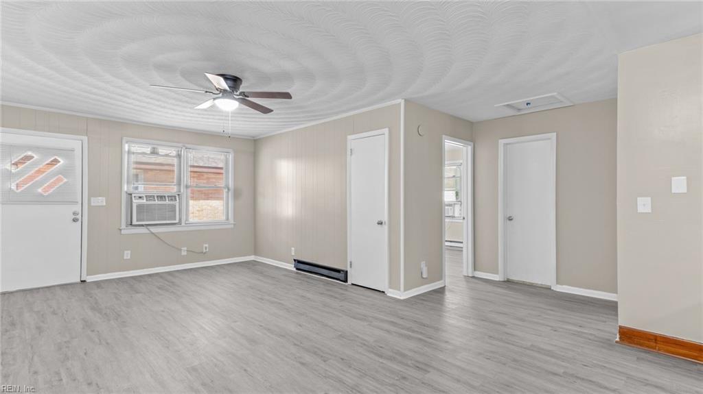 Photo 1 of 17 — 9103 Hammett AVE #B Unit #B, Norfolk, VA 23503