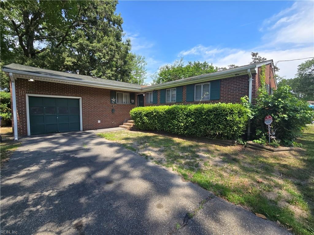 716 Tanbark DR - Photo 3