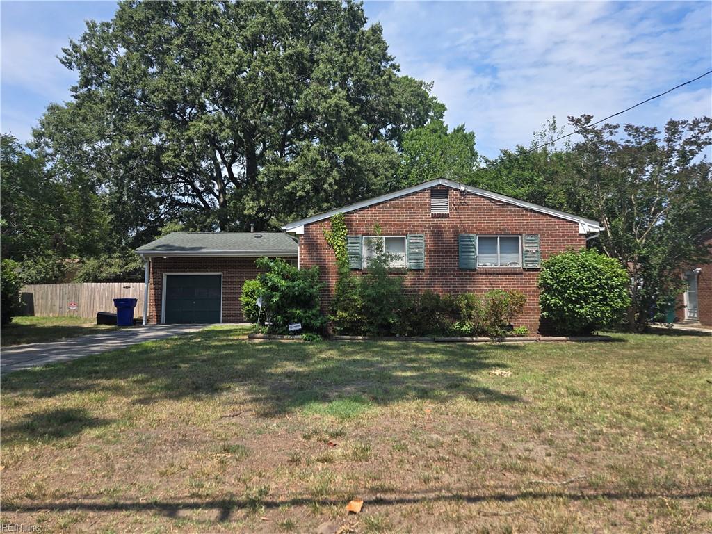 716 Tanbark DR - Photo 2