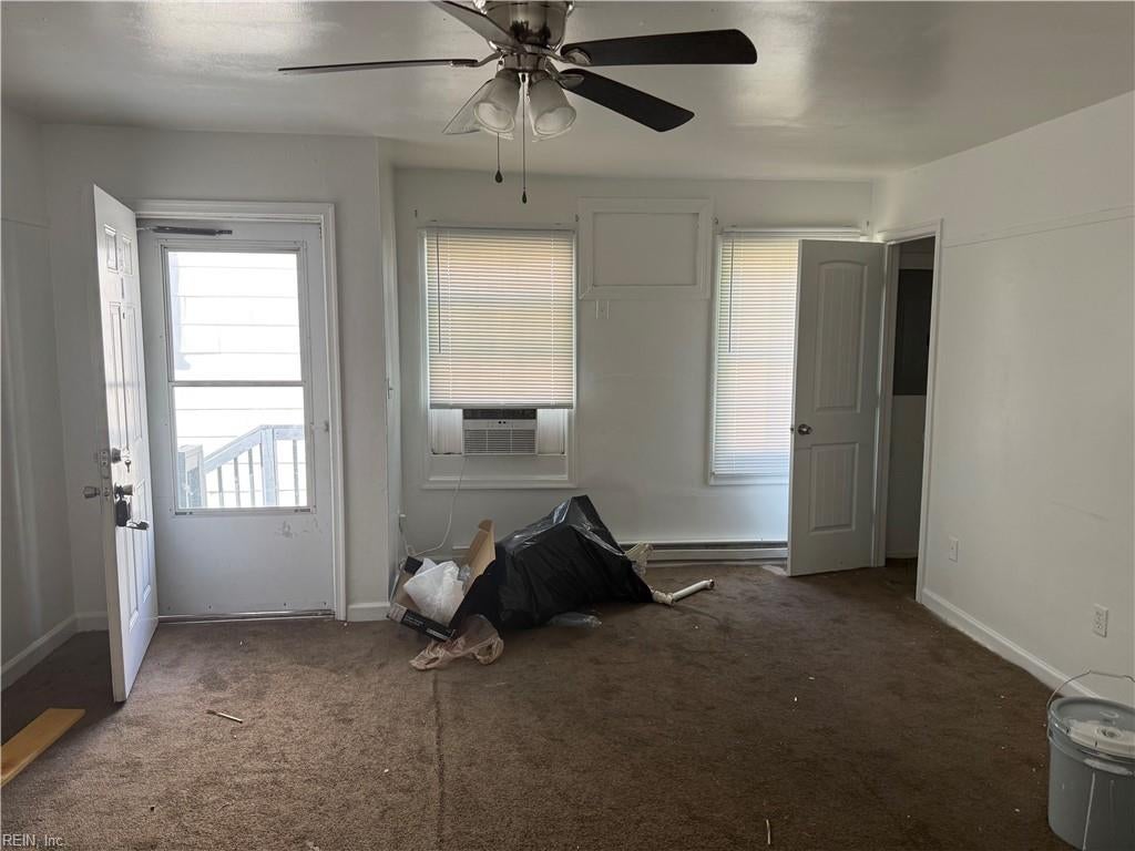 2417 Hale ST - Photo 2
