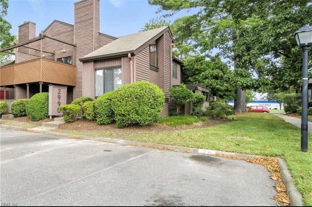 Photo 1 of 13 — 2990 Saint Albans CMN, Virginia Beach, VA 23452