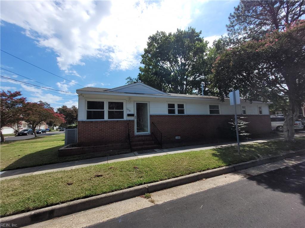Photo 1 of 16 — 1012 Oaklawn AVE, Norfolk, VA 23504