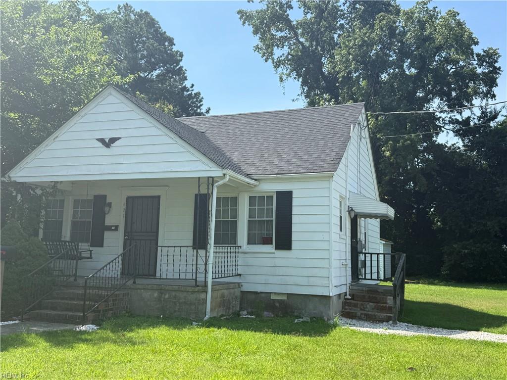 Photo 1 of 12 — 421 Kilby AVE, Suffolk, VA 23434