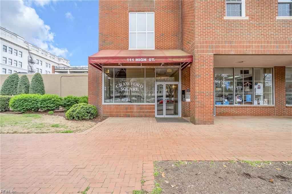 Photo 1 of 18 — 111 High ST 409, Portsmouth, VA 23704