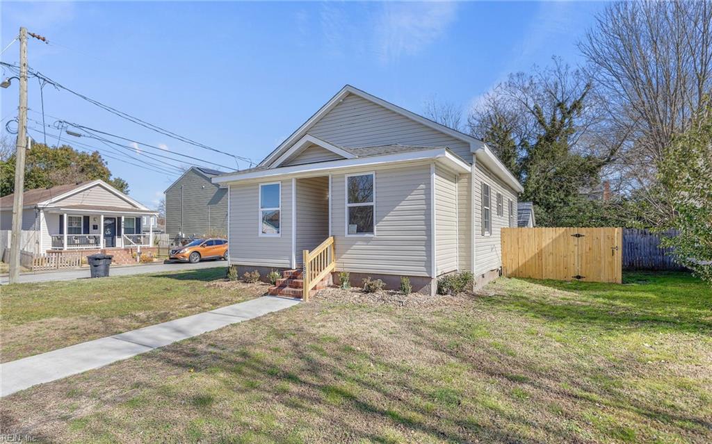 Photo 1 of 15 — 2001 Peach ST, Portsmouth, VA 23704