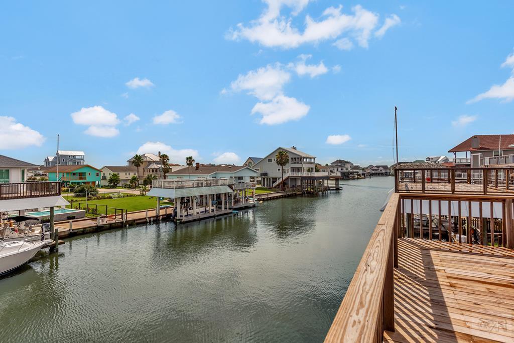 1427 Bamboo Drive, Tiki Island, California image 34