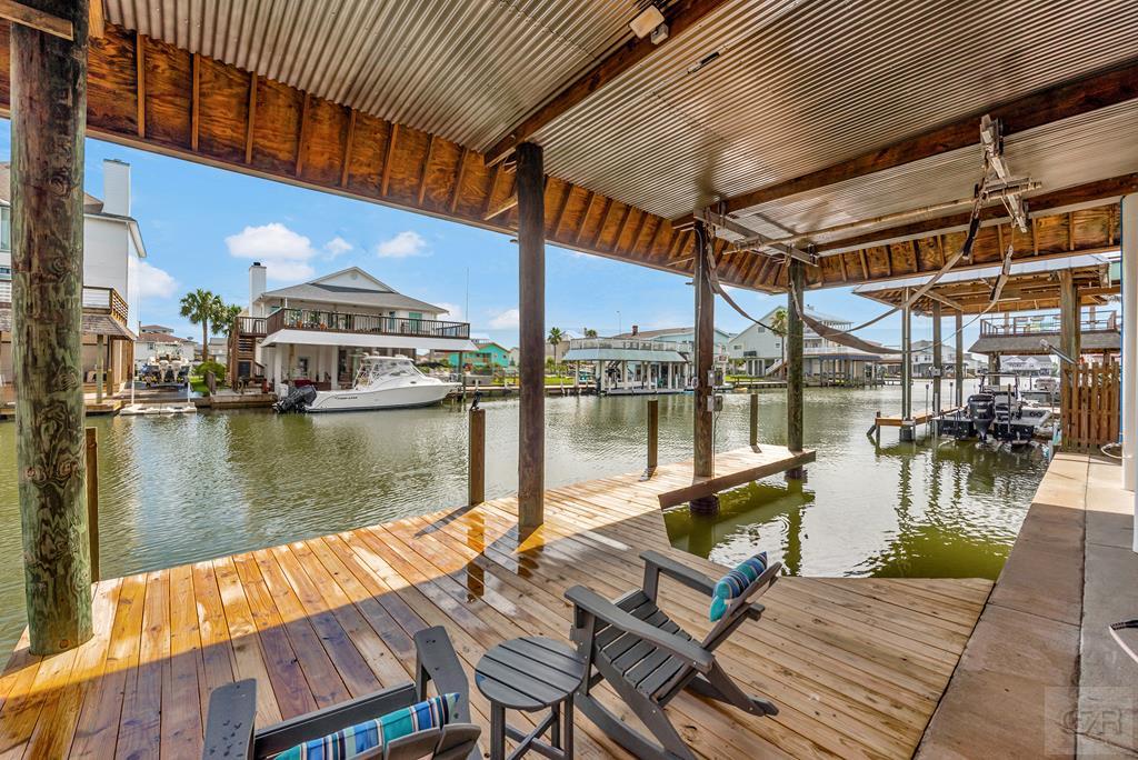 1427 Bamboo Drive, Tiki Island, California image 35