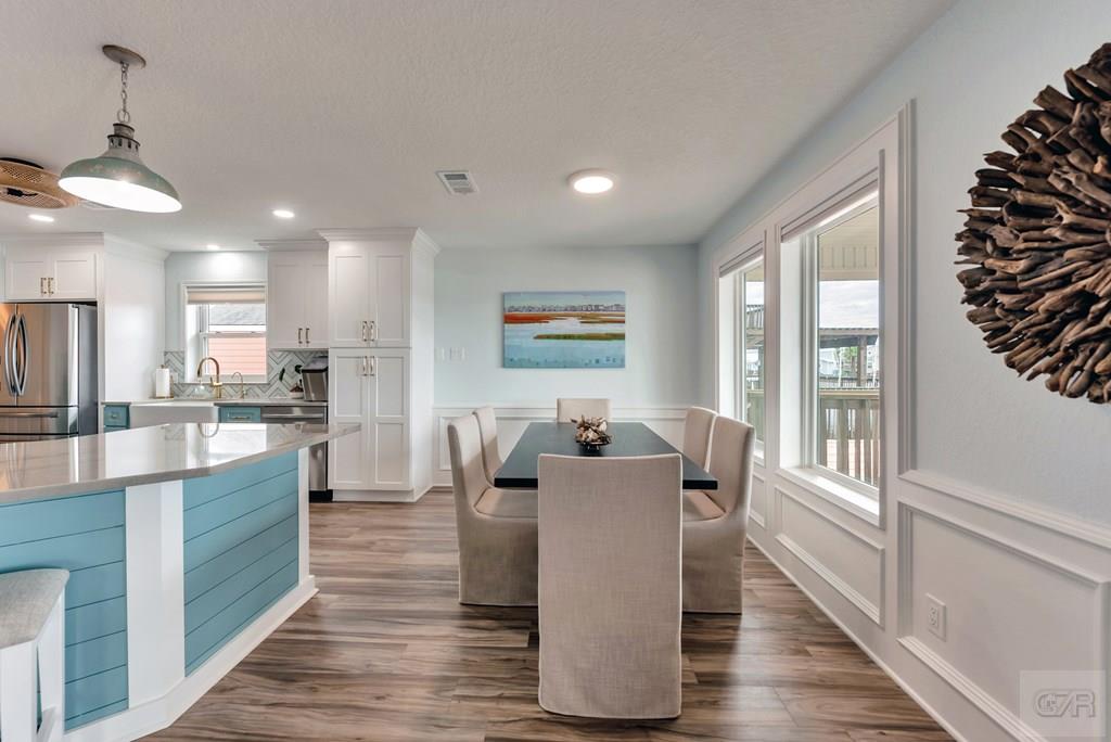 1427 Bamboo Drive, Tiki Island, California image 7