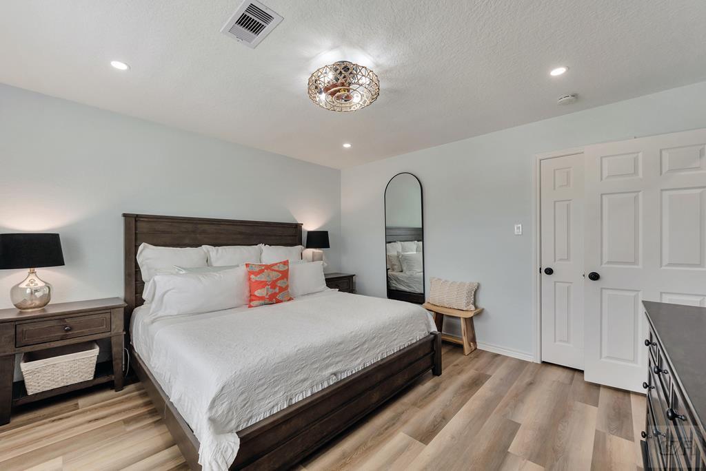 1427 Bamboo Drive, Tiki Island, California image 17