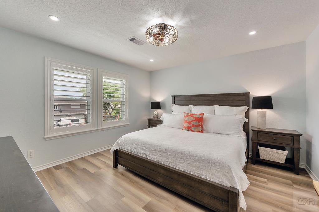 1427 Bamboo Drive, Tiki Island, California image 18