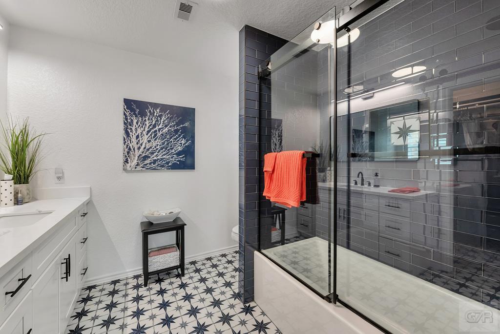 1427 Bamboo Drive, Tiki Island, California image 26