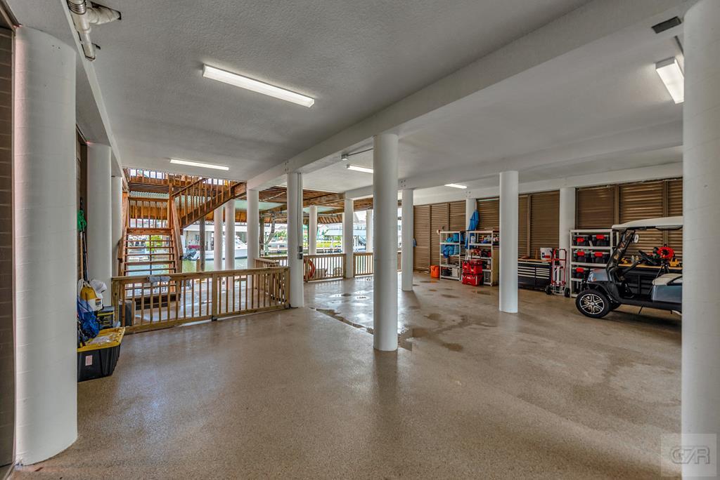1427 Bamboo Drive, Tiki Island, California image 41
